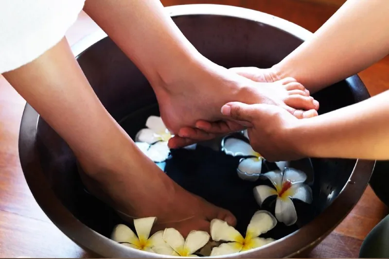 Can You Eat Before Massage? Tips & Meal Ideas